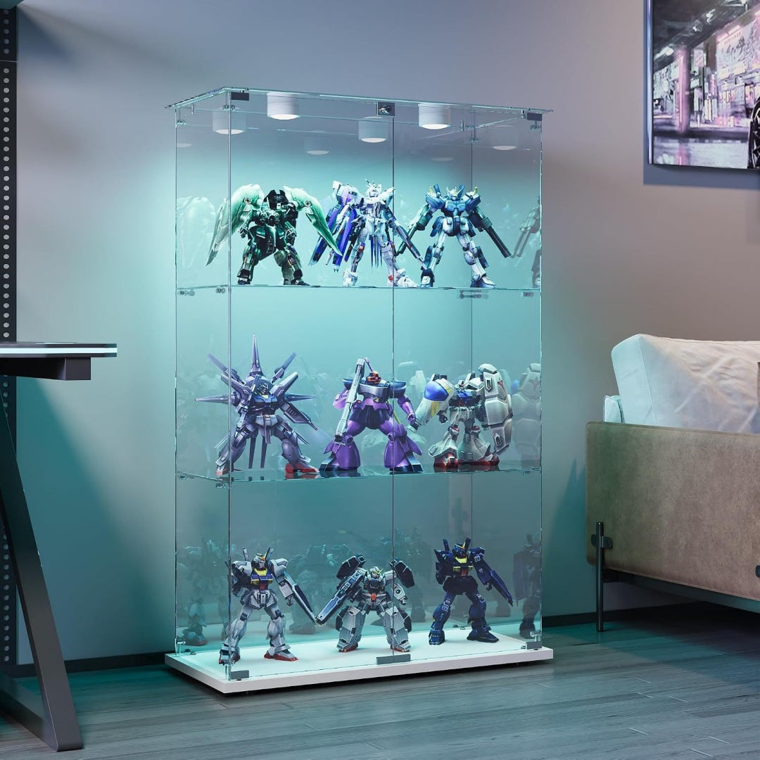 Une silhouette equilibree pour ce armoire avec portes, avec elements vitres, teinte non determine
