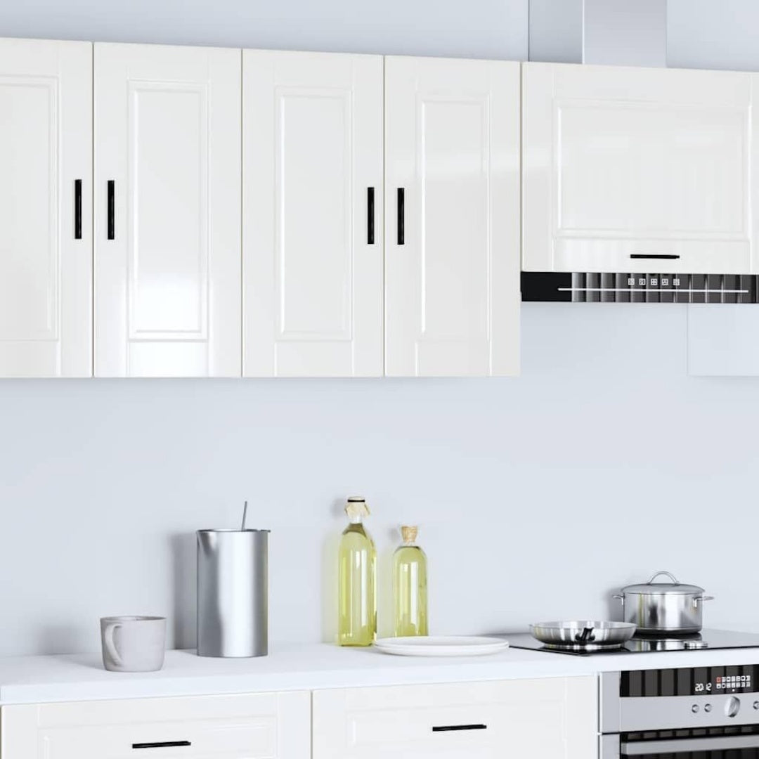 Une touche de caractere, buffet avec tiroirs, avec portes dans un ton blanc et bois naturel