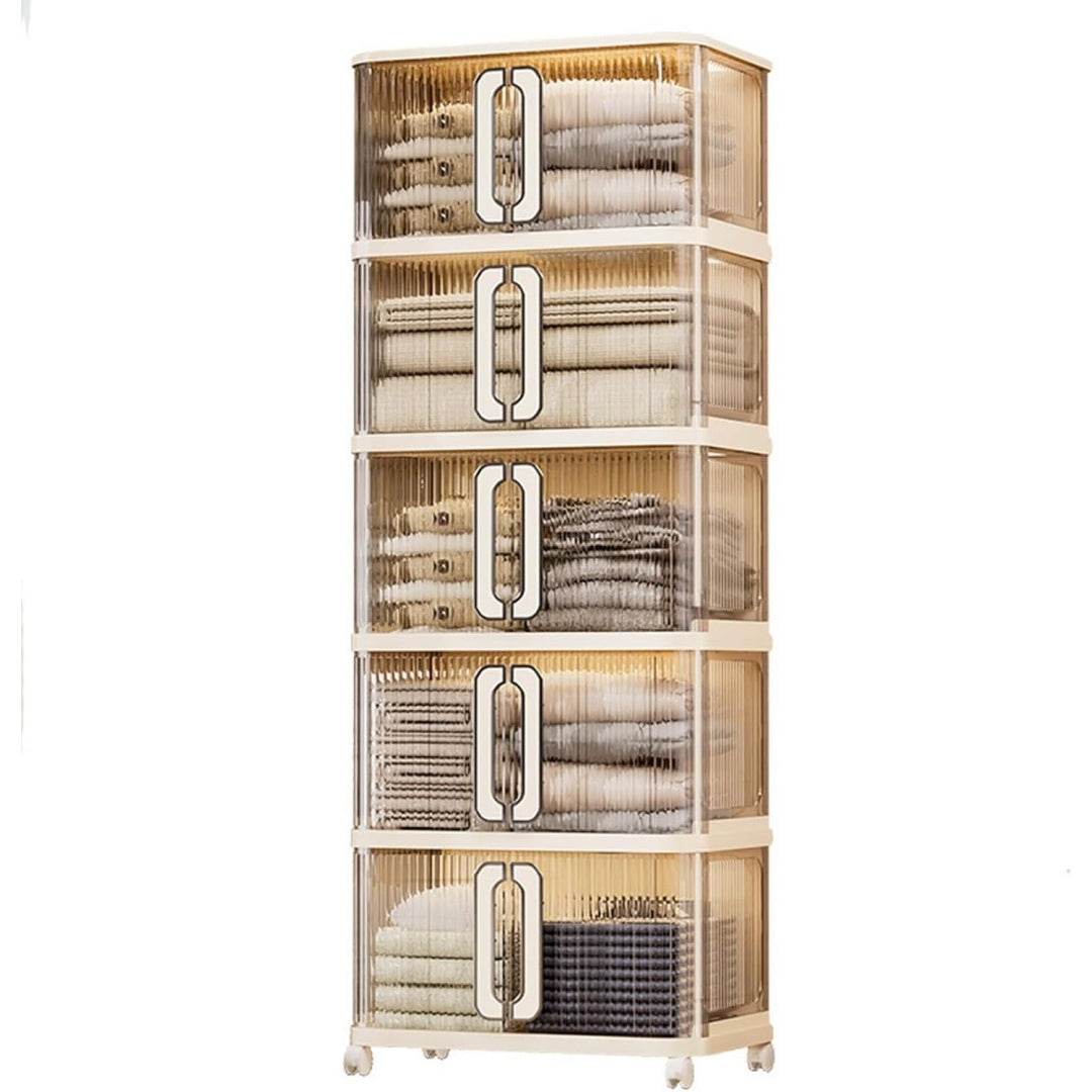 Un espace mieux organise grace a ce armoire avec portes, finition vert