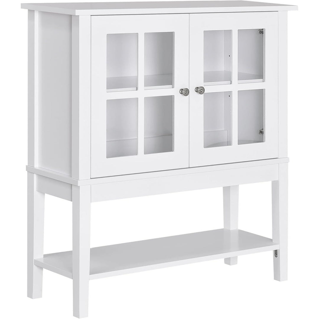 Une touche de caractere, buffet avec etageres dans un ton blanc