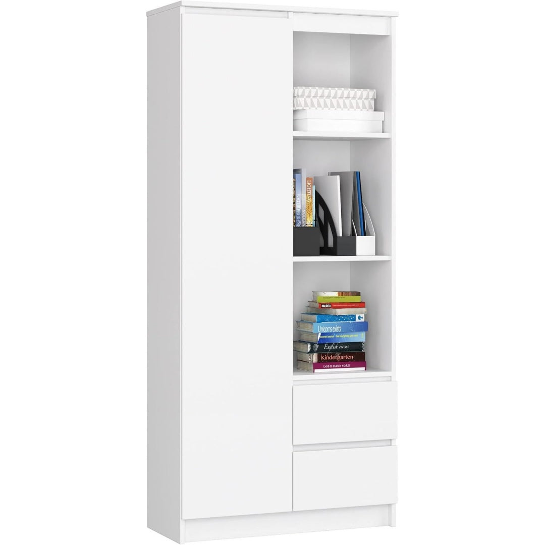 Une touche de caractere, commode avec tiroirs, avec portes dans un ton blanc et vert
