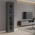 Une silhouette equilibree pour ce buffet avec portes, avec etageres, teinte bois naturel et vert